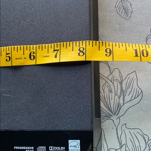 Magnavox DVD Player with remote - Picture 11 of 12